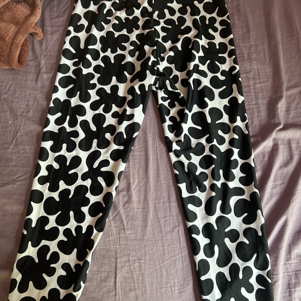 yoga pants brand new with tags never worn